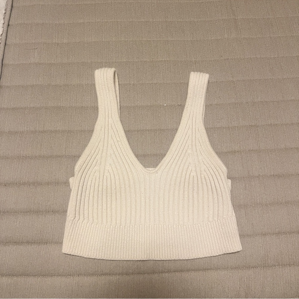 Knit crop - Picture 2 of 3